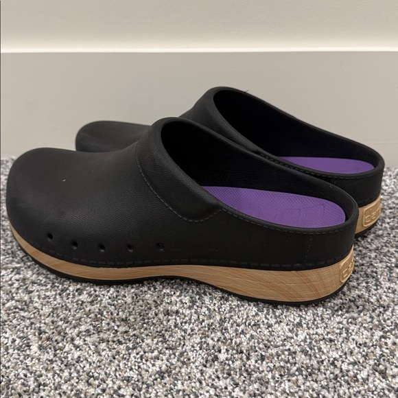 Black Unisex Dansko Kane Slip On Mule Clogs with Faux Wooden Sole Size 11 1/2-12 - Picture 5 of 11